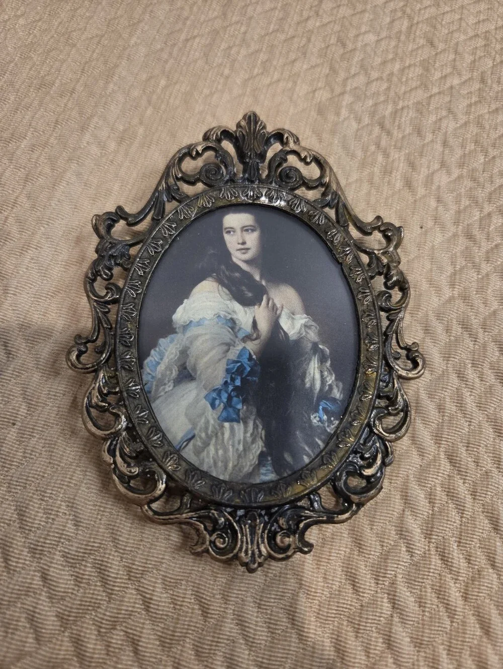 Vintage Italian Miniature Oval Pair Of Picture Frames